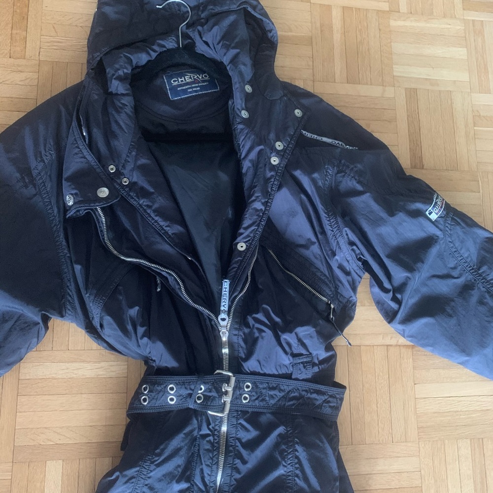 Chervo black 1 pc ski outfit fits size 6-10